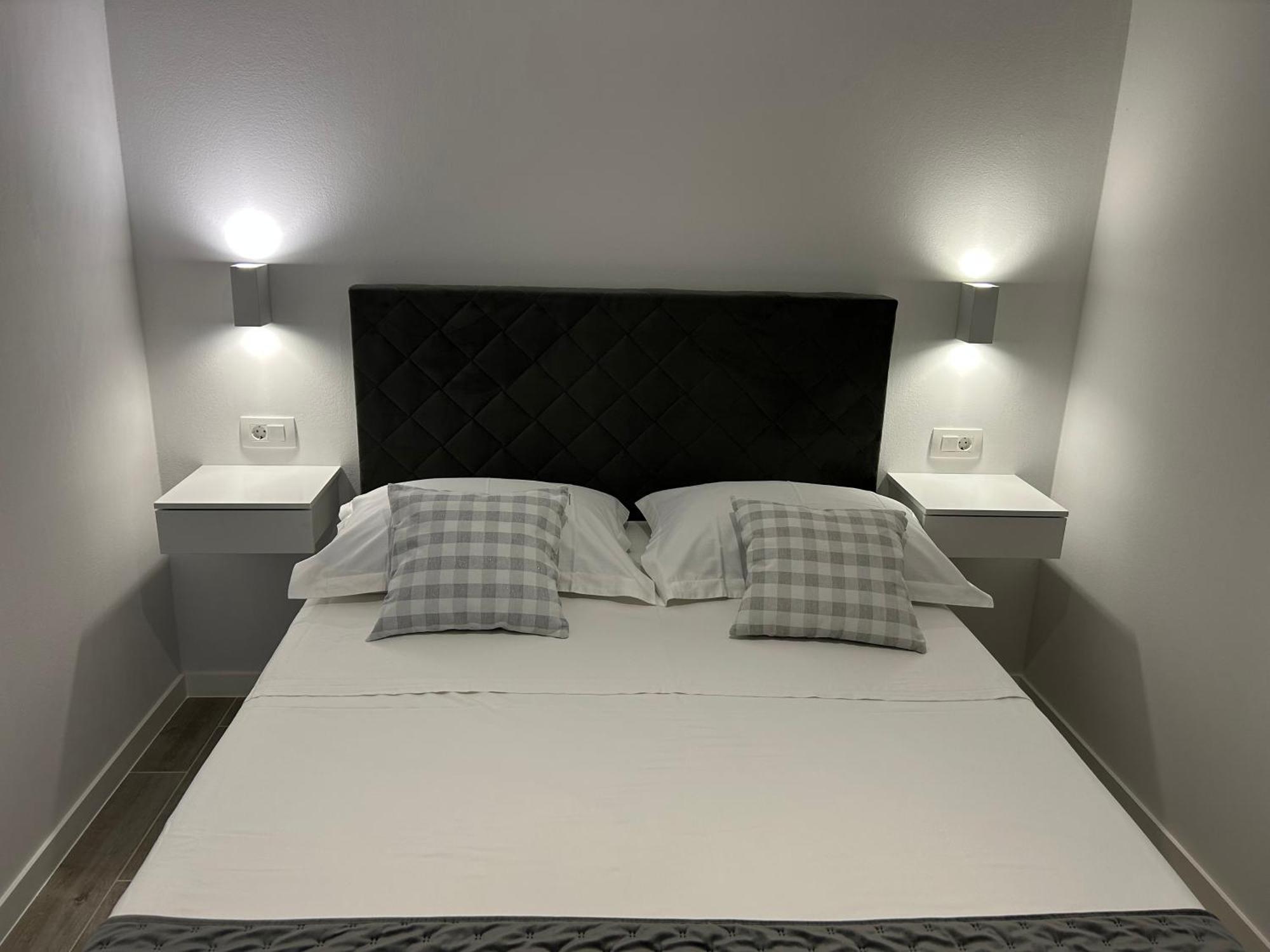 Apartmani Milka I Jozo 오미스 객실 사진
