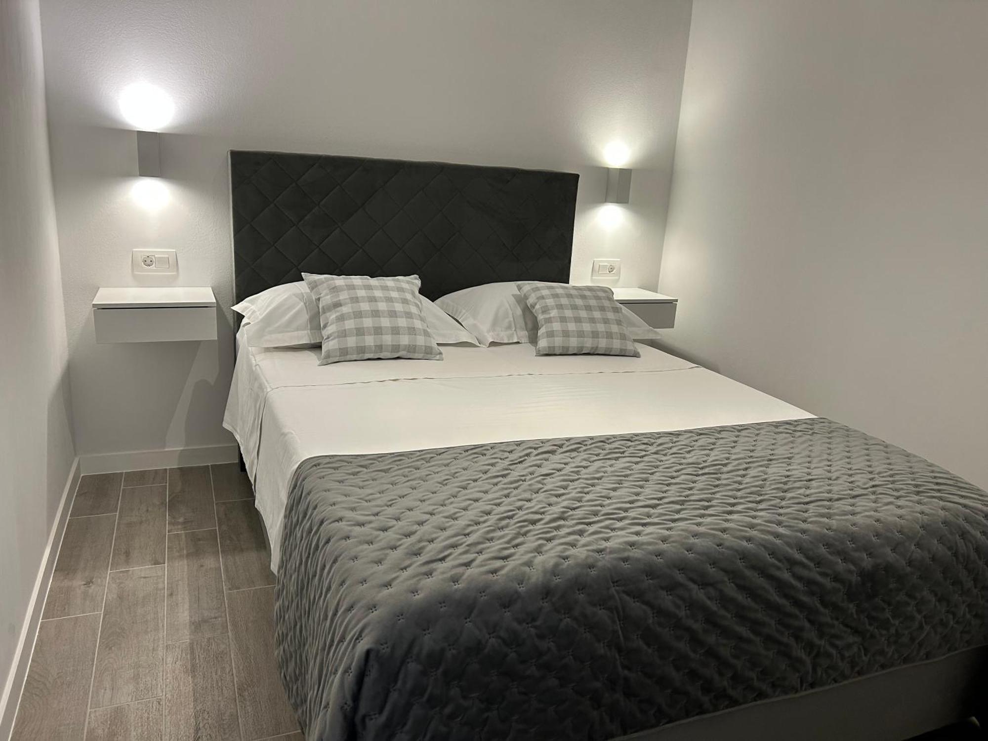 Apartmani Milka I Jozo 오미스 객실 사진