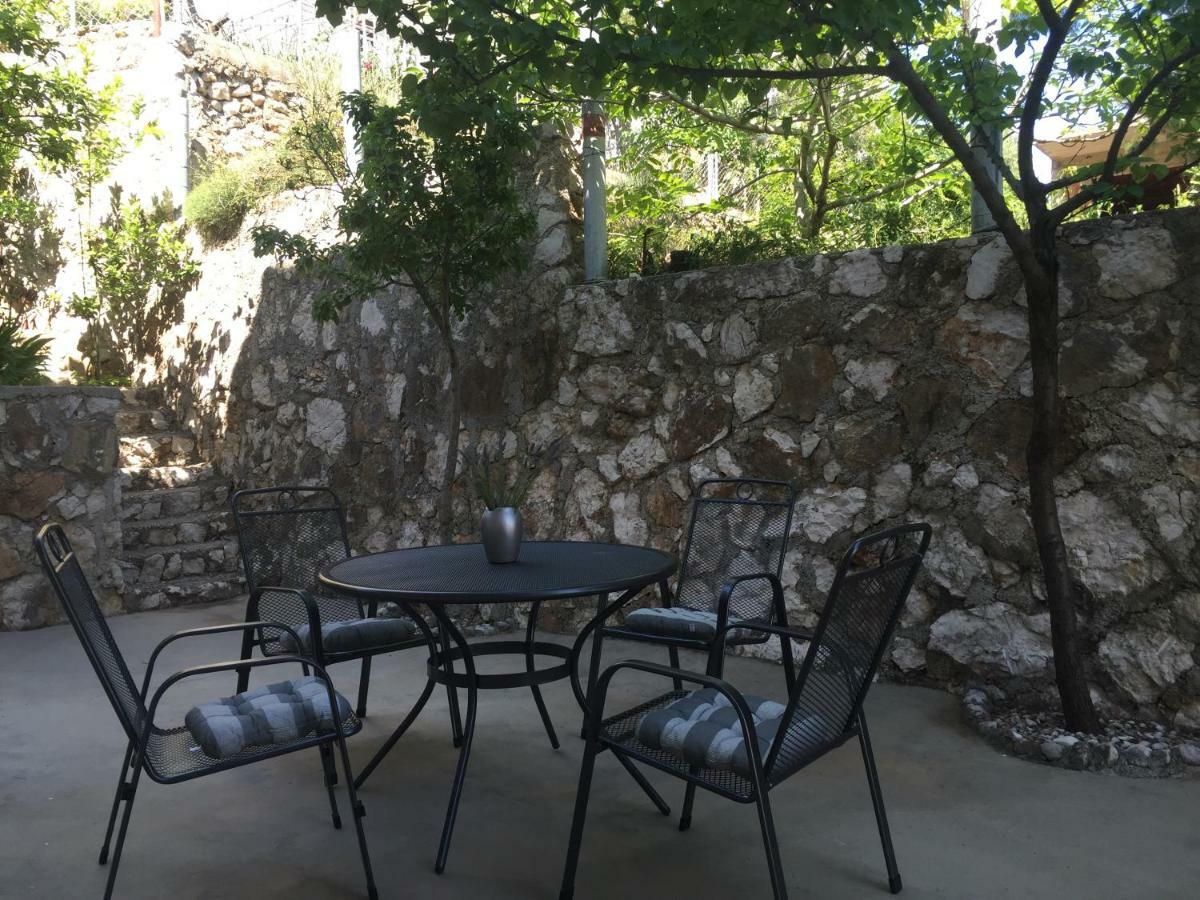 Apartmani Milka I Jozo 오미스 외부 사진