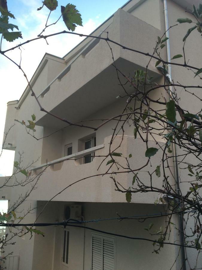 Apartmani Milka I Jozo 오미스 외부 사진